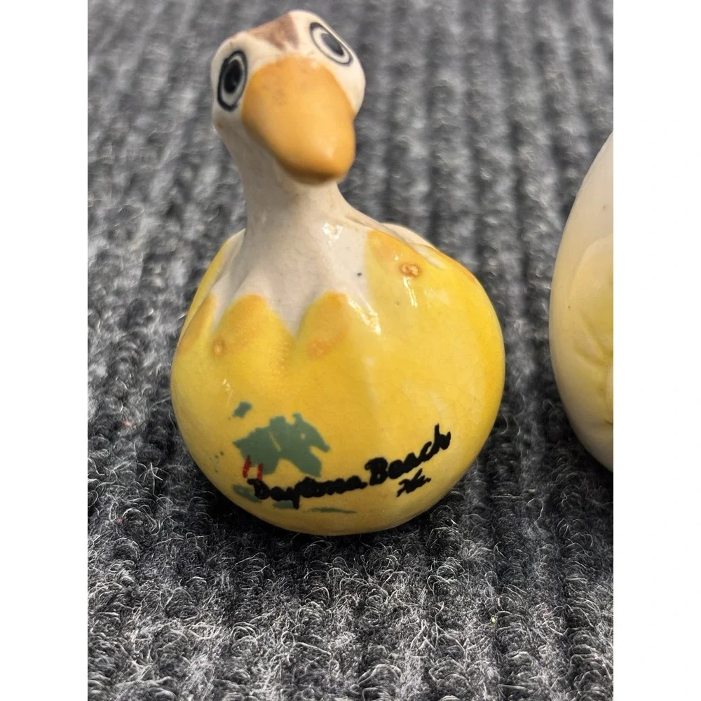 Vintage Daytona Beach Japan Duck Chick Hatching Egg Salt Pepper Shakers